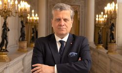 Büyükelçi, sahte diploma soruşturması nedeniyle görevden uzaklaştırıldı