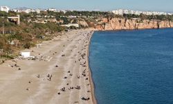 Doğu'da kar, Antalya’da yazdan kalma sıcaklık