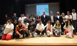 Engelsiz Yaşam Merkezi’nin gençleri özel gösteriyle sahne aldı