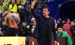 Ergin Ataman’dan küfürlü tezahüratta bulunan Fenerbahçe taraftarına sert tepki