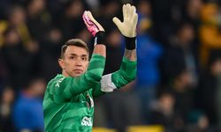 Muslera tarih yazdı: 1 haftada 2 kupa!
