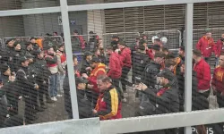 Galatasaraylı taraftarlar derbi için Kadıköy’de