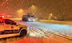 Yoğun kar nedeniyle D-100 Gerede–Karabük arası trafiğe kapatıldı