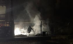 Ankara’da hurdalıkta çıkan yangın apartmana sıçradı; 8 kişi dumandan etkilendi