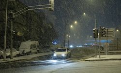 Ankara'nın yüksek kesimlerinde kar yağışı vardı