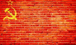 Polonya'da 'Komünist Parti' illegal ilan edildi