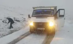 Muş’ta etkili kar yağışı ulaşımı durdurdu