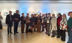 Nilgün Altan’dan hem sanat hem de hayvanlar için ‘Askıda Resim’ sergisi