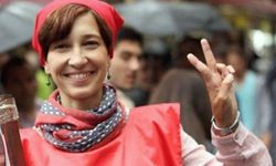 KHK ile ihraç edilmesinin ardından tutuklanan Nuriye Gülmen'e verilen hapis cezası bozuldu