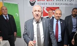 Ümit Özdağ'dan Leyla Zana’ya küfür olayıyla gündeme gelen Bursaspor’a destek