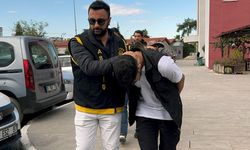 Sevgilisinin eski erkek arkadaşını öldürdü, balkondan atlayıp kaçmak isterken yakalandı