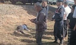 Torununu trenin altında kalmaktan kurtaran kadın, yaşam savaşını kaybetti