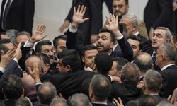 AK Parti ve CHP'li vekiller arasında yumruklu kavga