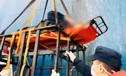 Gemide fenalaşan kişi, Sahil Güvenlik ekipleri tarafından tahliye edildi