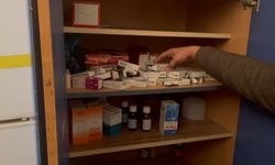 Adana'da ruhsatsız muayenehanede yüzlerce kaçak ilaç ele geçirildi