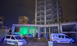 Adana’da metruk binada ölüm