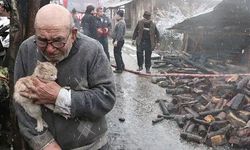 Yanan evinin önünde kedisine sarıldığı fotoğrafla tanınan Ali Meşe 93 yaşında öldü
