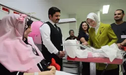Bakan Göktaş'tan doğum yapan annelere 'yeni yıl' ziyareti