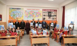 Çırpanoğlu, öğrencilerin karne heyecanına ortak oldu