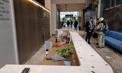 Zeytinburnu’nda siteye bırakılan kargo paketi patladı: 2 yaralı