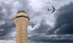 İran’da hava sahası uçuşlara yeniden açıldı