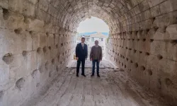 İzmir'de Smyrna Antik Tiyatrosu'na yol açılıyor