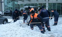 Kahramankazan’da karla mücadele gece boyu sürdü