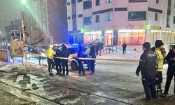 Kars’ta manevra yapan tren çocuğa çarptı