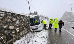 Otobüs, yol kenarındaki kazazedelere çarptı; 1 ölü, 3 yaralı