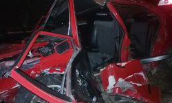 Otomobil bariyere çarptı, sürücü ağır yaralandı