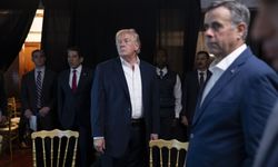 Trump, Venezuela operasyonunu izlediği sırada çekilen kareleri paylaştı