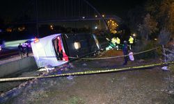 Adana’da yolcu otobüsü devrildi: 8 yaralı