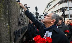 Gazeteci Uğur Mumcu, bombalı saldırıya uğradığı sokakta anıldı