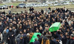 Yüzeyi buz tutan gölette cansız bedenleri bulunan 2 çocuk toprağa verildi