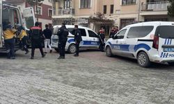 Av tüfeğiyle kazara kendini vuran veteriner, ağır yaralandı