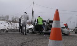Bingöl'de otomobiller çarpıştı: 1 ölü, 5 yaralı