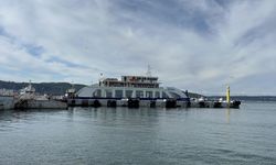 Bozcaada ve Gökçeada'da feribot seferlerine 'fırtına' engeli