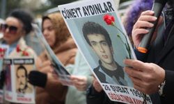 Cumartesi Anneleri, Cüneyt Aydınlar’ın akıbetini sordu