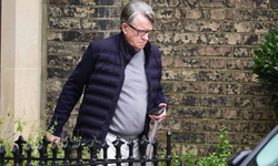 Epstein dosyası: Eski ABD Büyükelçisi Mandelson gözaltına alındı