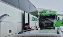 Erzurum'da sis nedeniyle zincirleme kaza: yaralılar var