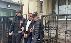 Eşini ve ilişkisi olduğunu iddia ettiği MHP'li başkanı öldüren polis adliyede