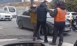 İstanbul’da yol verme kavgasında silahlar çekildi!