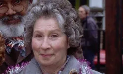 Şöhreti 50 yaşında yakalayan ünlü oyuncu hayatını kaybetti!