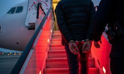 Kırmızı bültenle aranan 9 kişi Türkiye’ye getirildi