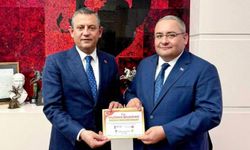 Özel’den Özarslan çıkışı: Ya AK Parti’ye geç ya Silivri’ye git!