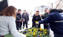 Yenimahalle’de sevgi dolu Sevgililer Günü