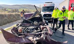 TIR'a arkadan çarpan otomobil 150 metre sürüklendi: 1 yaralı
