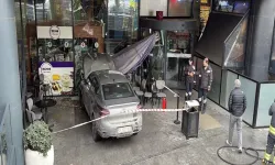 Tekirdağ'da fren yerine gaza basan sürücü AVM’de kafeye daldı: 1 yaralı