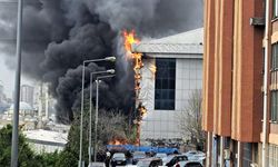 Başakşehir'de sanayi sitesinde yangın