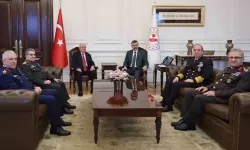 Bakan Güler ve komuta kademesinden Mustafa Çiftçi'ye ziyaret